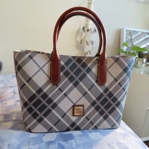 Dooney & Bourke Bag